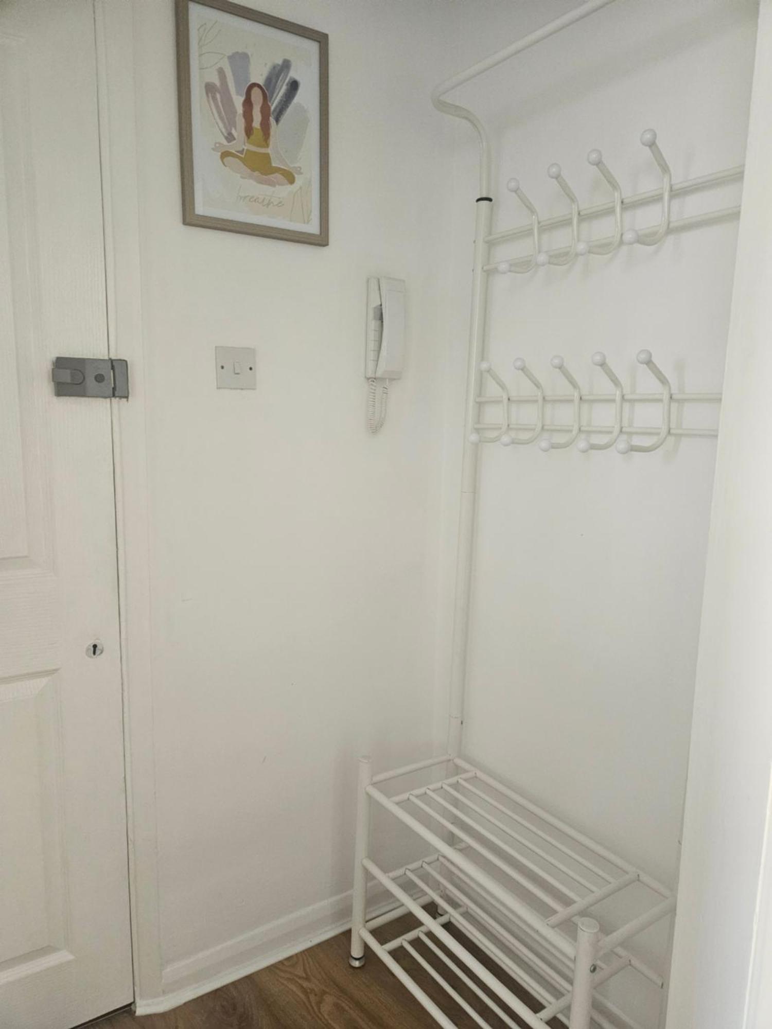 St Albans City Stays - Near Luton Airport - St Albans Abbey & City Train Station - Close To London- Harry Potter World - The Odyssey Cinema - Abbey Cathedral- Contractors I Business I Leisure- Sleeps Upto 6 People Exteriör bild