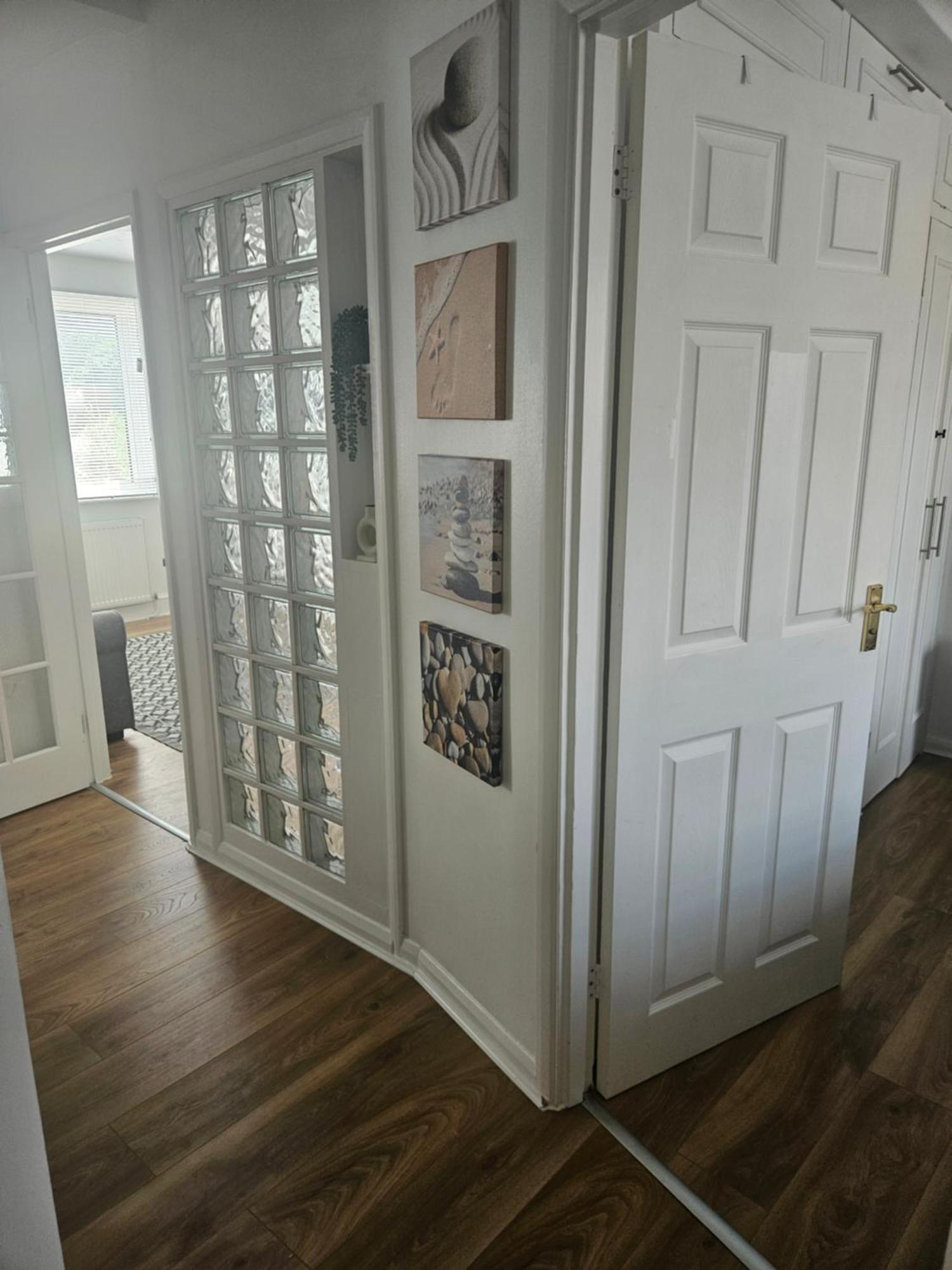 St Albans City Stays - Near Luton Airport - St Albans Abbey & City Train Station - Close To London- Harry Potter World - The Odyssey Cinema - Abbey Cathedral- Contractors I Business I Leisure- Sleeps Upto 6 People Exteriör bild