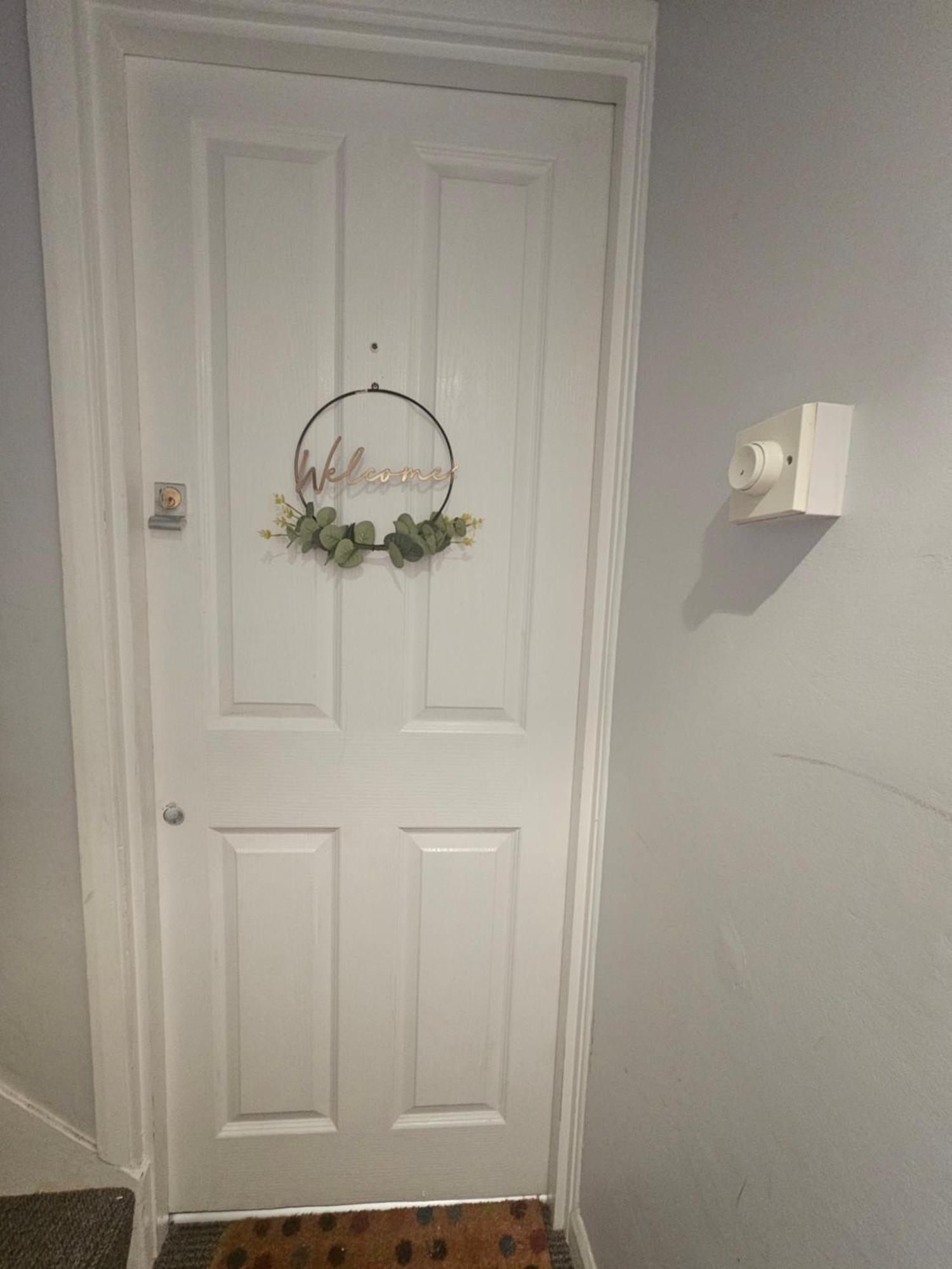 St Albans City Stays - Near Luton Airport - St Albans Abbey & City Train Station - Close To London- Harry Potter World - The Odyssey Cinema - Abbey Cathedral- Contractors I Business I Leisure- Sleeps Upto 6 People Exteriör bild